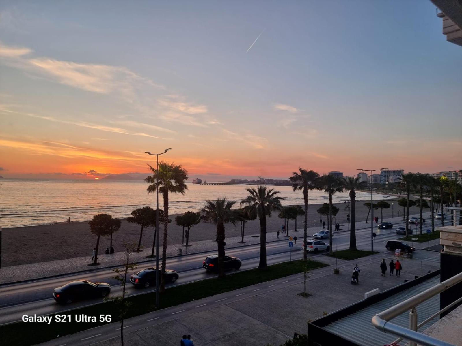 Apartamento Seafront Luxury 150 Meter Secured Parking *