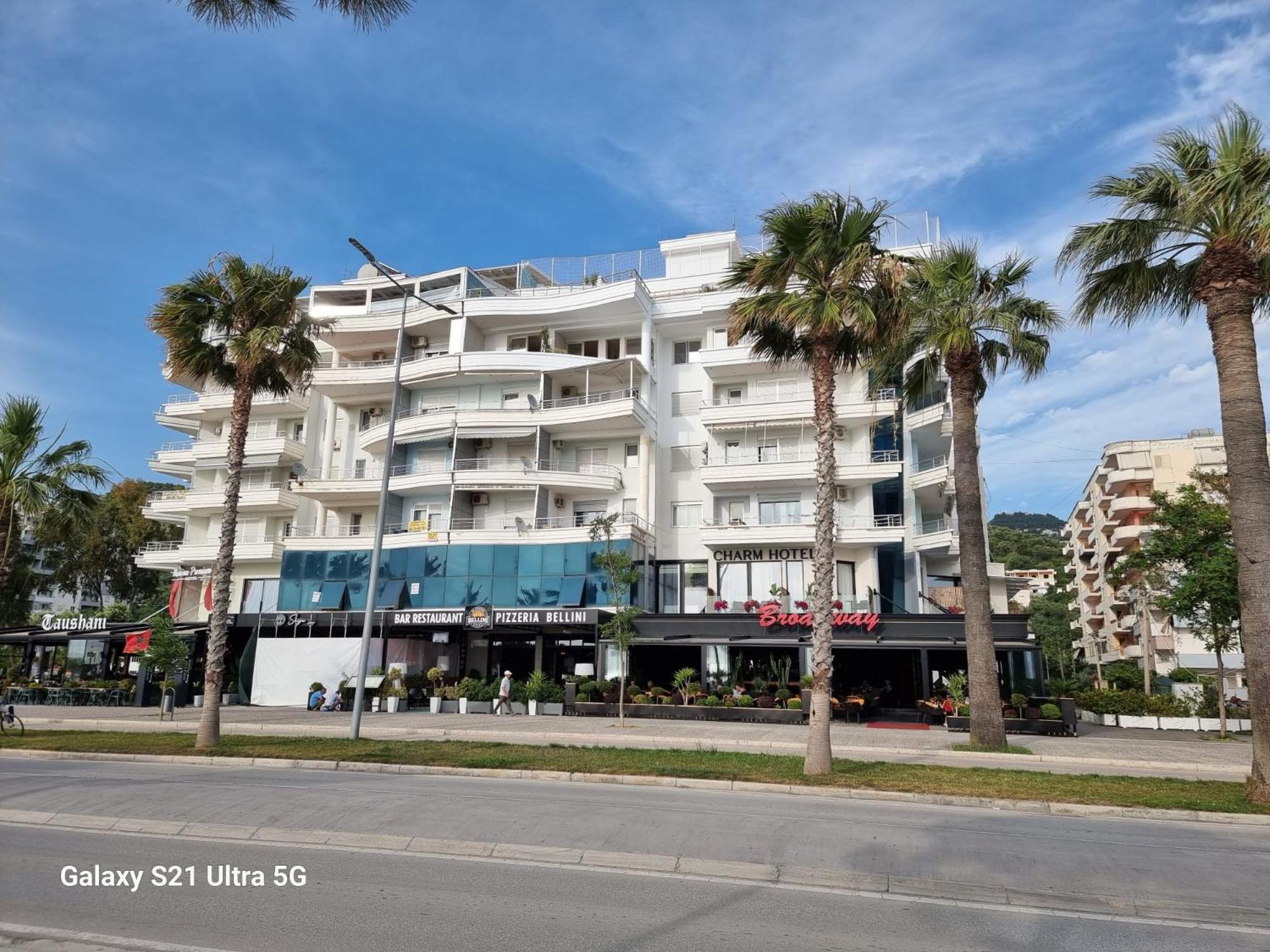 Seafront Luxury 150 Meter Secured Parking * Vlorë